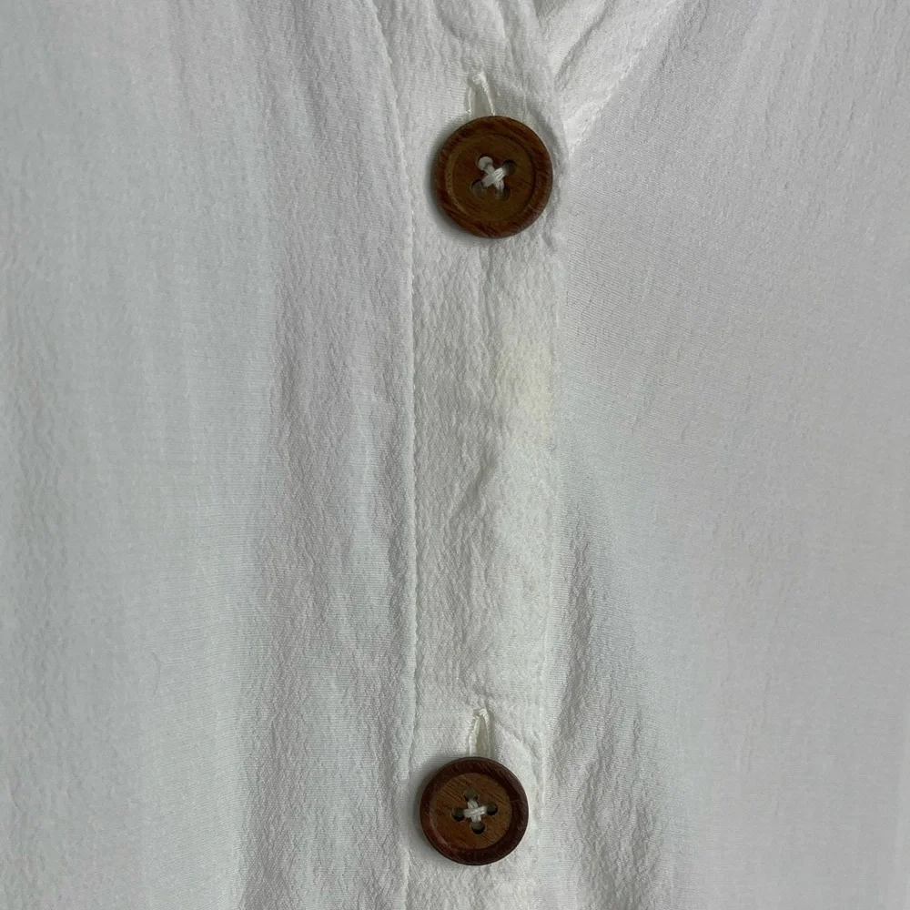 Zara Cream Button Down Eyelet Puff Sleeve Blouse size medium